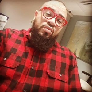 Meet your Posher, Adam